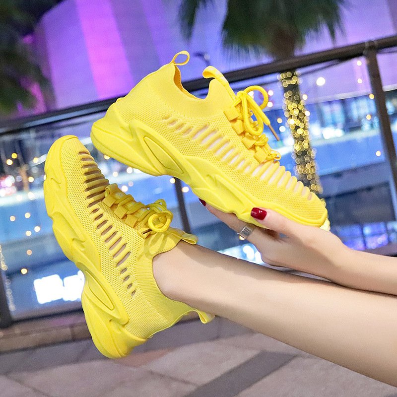 Breathable sports shoes female street shooting super fire casual shoes female students 2021 summer new women's shoes